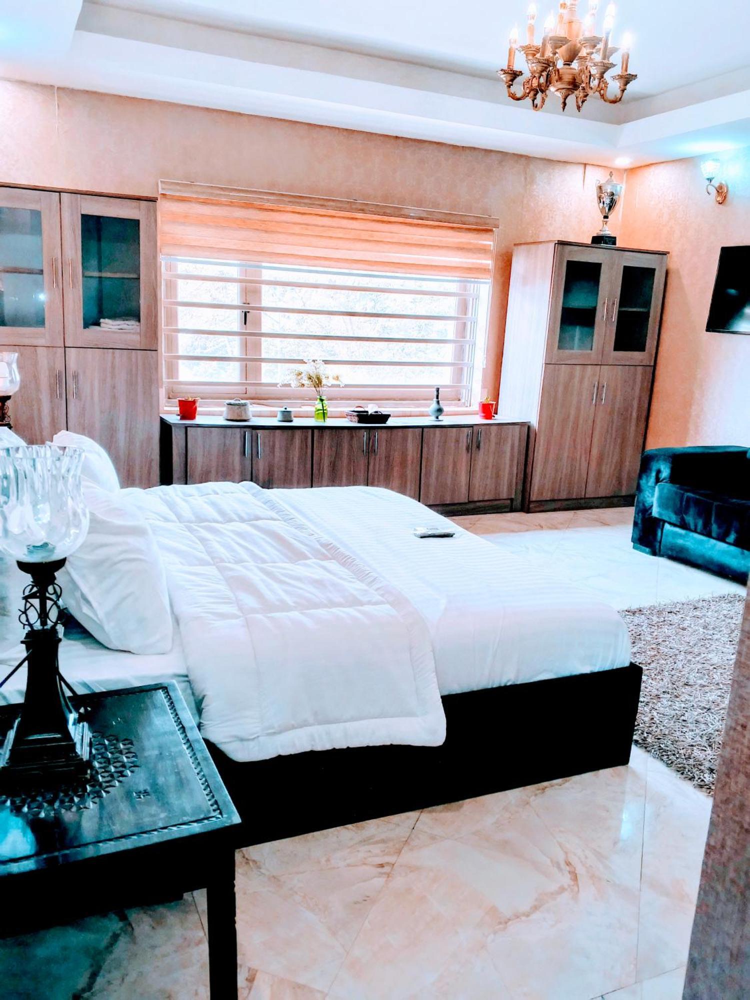 Nuit De Paris Hotel Abuja Eksteriør billede